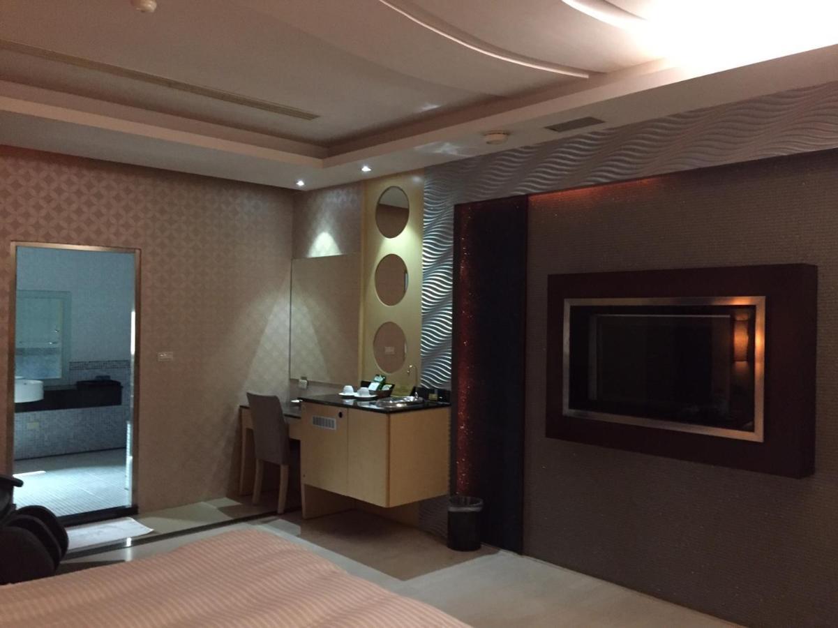 Chateau Motel & Spa Cao Hùng Ngoại thất bức ảnh